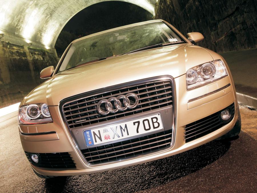  Audi A8 4.2 TDI Quattro (D3) 2006 года  (AU) (фото 10 из 16)